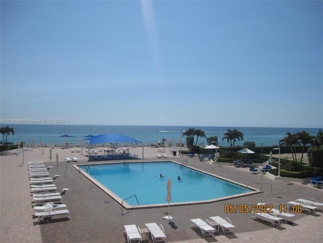 Building Photo - 3180 S Ocean Dr