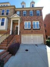 Building Photo - 2428 Hadlow Ln