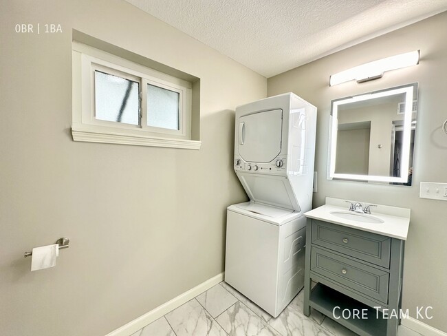 Building Photo - 1132 W 41st-9W