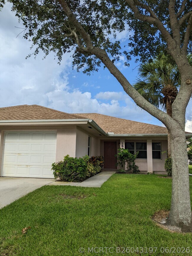 Foto del edificio - 1804 Blue Heron Ln