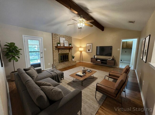 Foto del edificio - 2212 Phyllis Dr