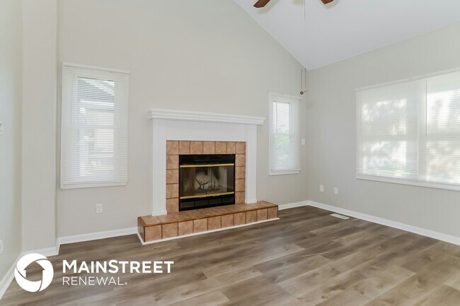 Foto del edificio - 11206 N Marsh Ave