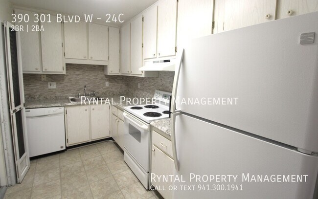 Foto del edificio - 2 Bedroom 2 Bath Lakefront Villa in 55+ Co...