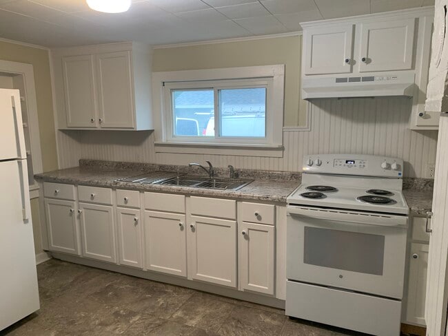 Cocina - 711 Fern St