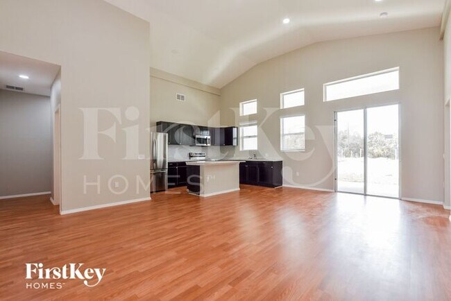 Foto del edificio - 427 Maitland Ct