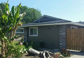 Building Photo - 314-316 SE 118th Ave