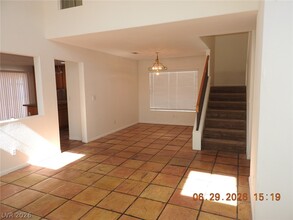 Building Photo - 742 Endicott Ct