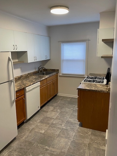 Kitchen - 143 Roesch Ave