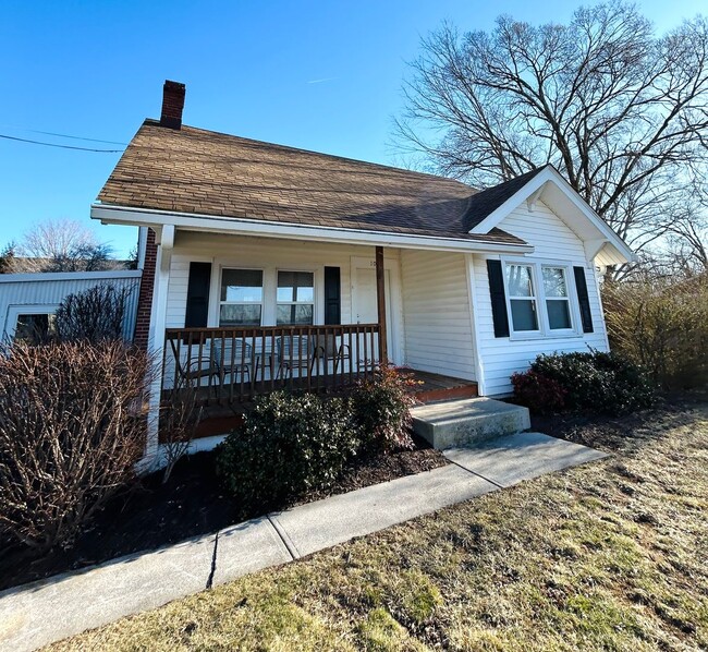 Foto del edificio - Charming home in Blacksburg