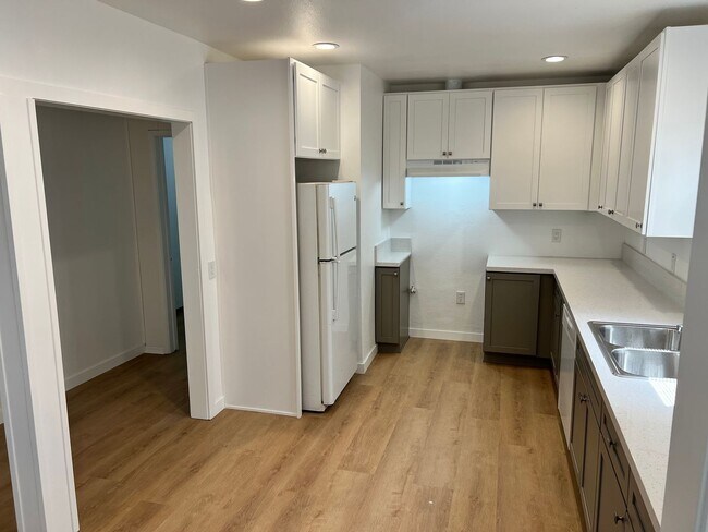 Foto del edificio - 9532 1/2 Cedar Street