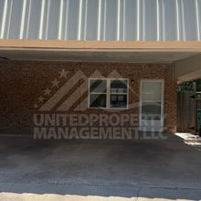 Building Photo - 427 W Kiowa Ave