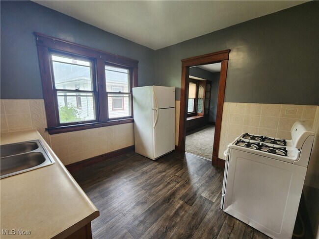 Foto del edificio - 11321 Parkview Ave