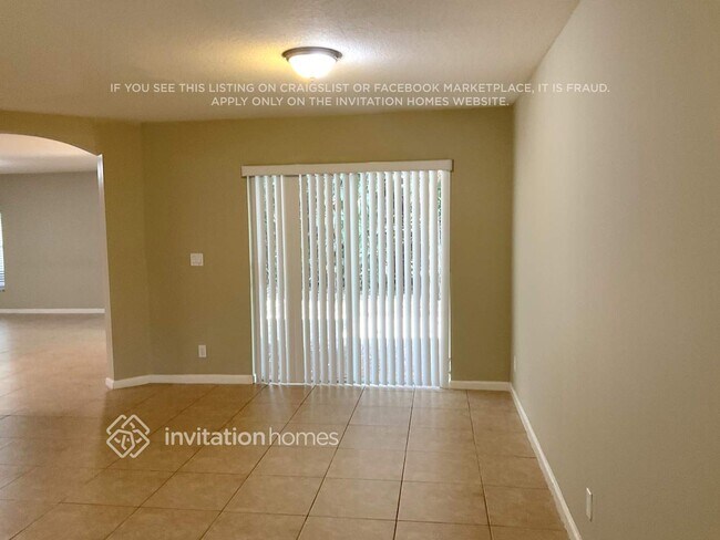 Building Photo - 541 Alejandro Ln