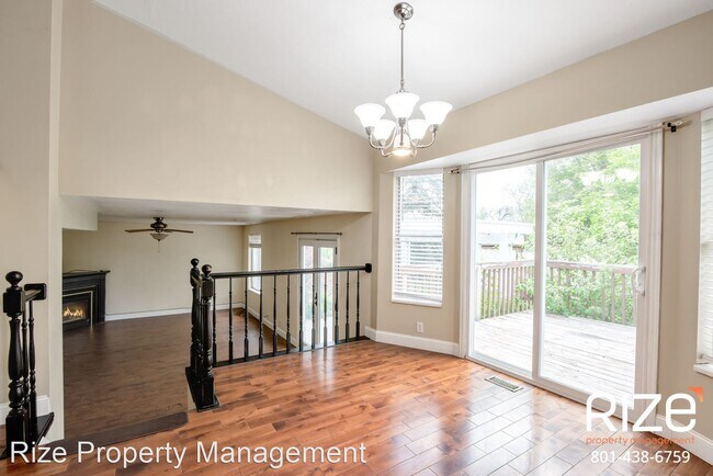Foto del edificio - 5 br, 3 bath House - 5394 S Edgewood Circle
