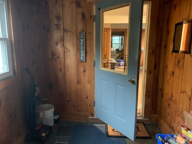 Entrance - 9 Dover Rd