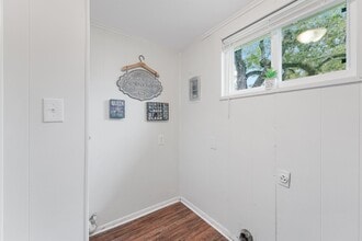 Building Photo - 309 E Kay St