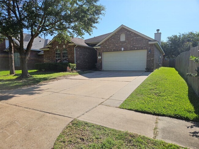 Building Photo - 7107 Ballinger Ridge Ln