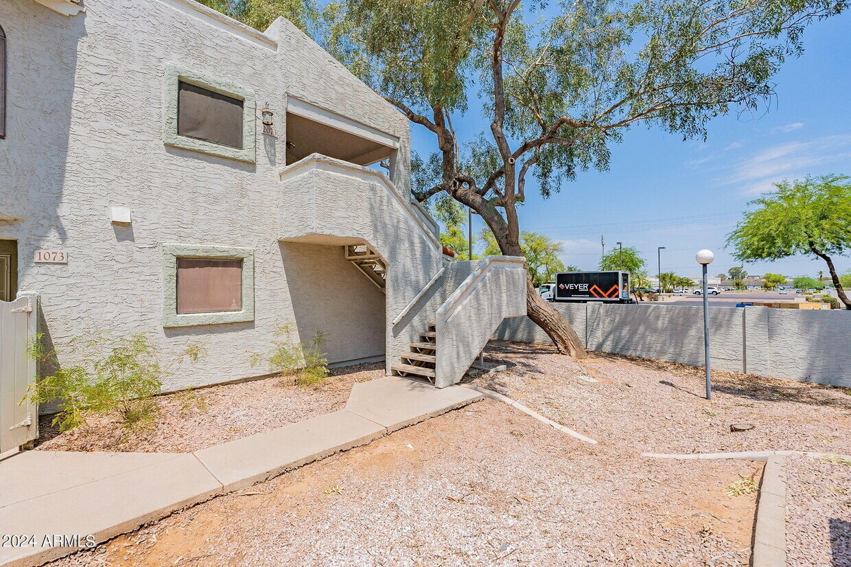 Foto principal - 850 S River Dr