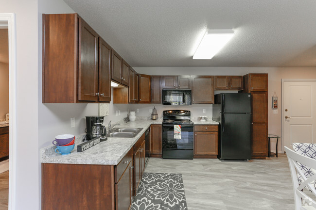 2HAB, 2BA - 1,050 ft² - Dakota Apartments