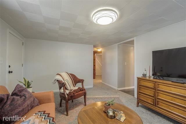 Building Photo - 2 br, 2 bath House - 7 NW 88th St
