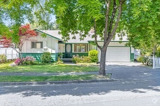Building Photo - 2059 Lernhart St