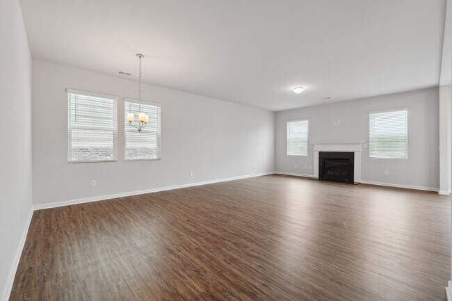 Building Photo - Brookview Townhome in North Forsyth!