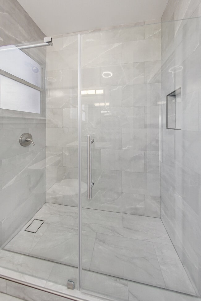 Foto del edificio - 5134 3rd St