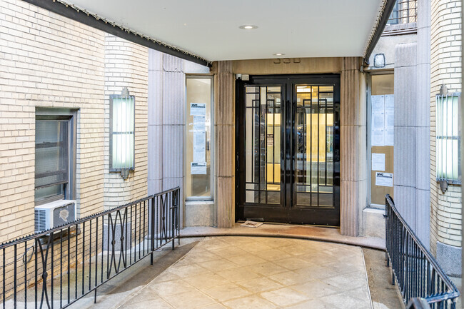 Building Photo - 350 E 77th St