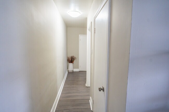 Building Photo - Adelaide - Unit 1