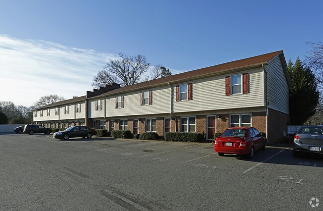 Foto del edificio - Frost Garden Townhomes