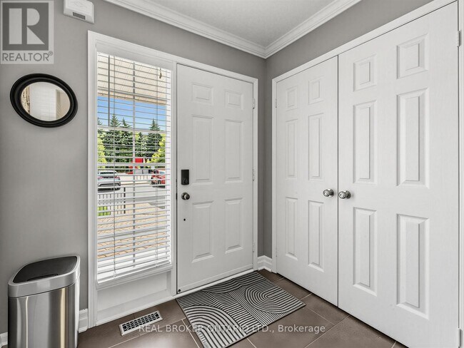 Photo du bâtiment - 199 Hillcrest Ave