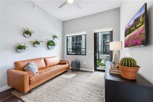 Foto del edificio - 817 SE 2nd Ave