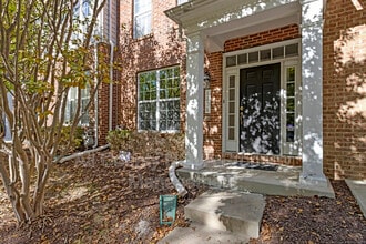 Building Photo - 8208 Riggos Way