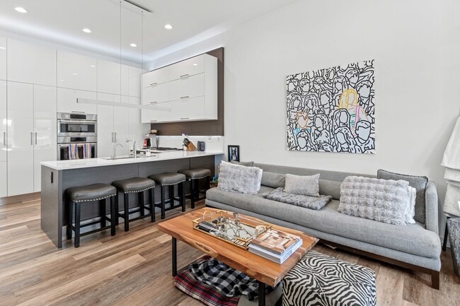 Foto del edificio - 1420 W Fulton St