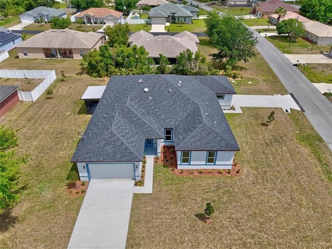 Building Photo - 31 Louvet Ln