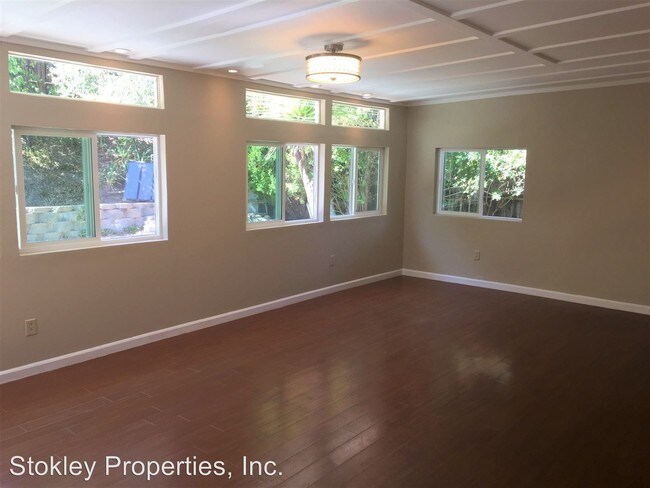 Building Photo - 3 br, 2 bath House - 424 Lenox Court