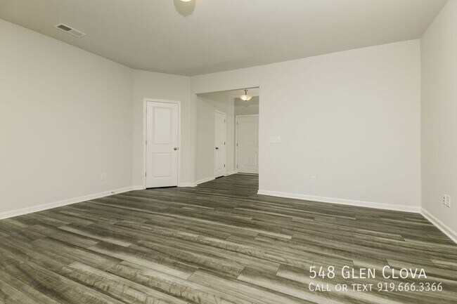 Foto del edificio - 548 Glen Clova Dr
