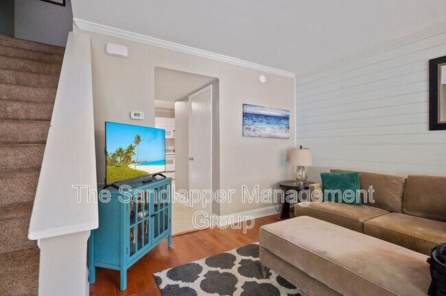 Building Photo - 507 Stinson Dr
