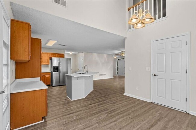 Foto del edificio - 2155 Southbrook Ridge NW