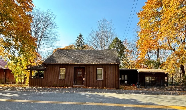 Building Photo - 126 Bridge St