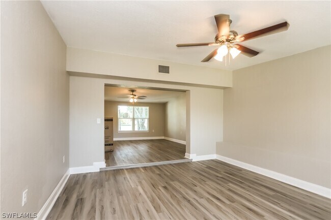 Building Photo - 311 E Baffin Dr