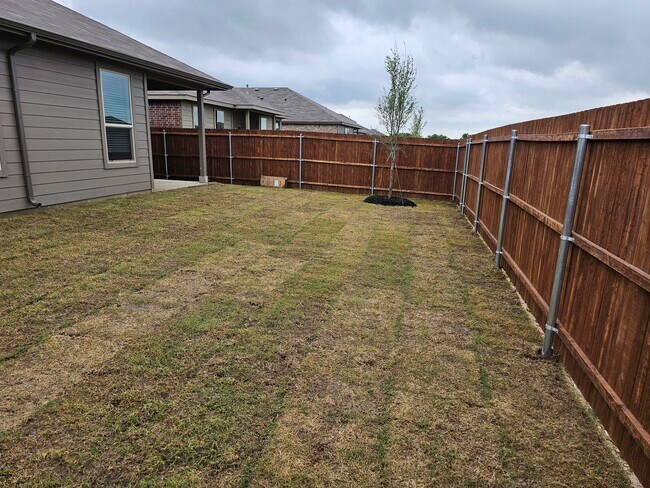 Foto del edificio - 8521 Nightfall Ln