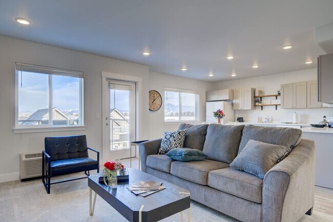 Foto del edificio - 5242 Fallon St