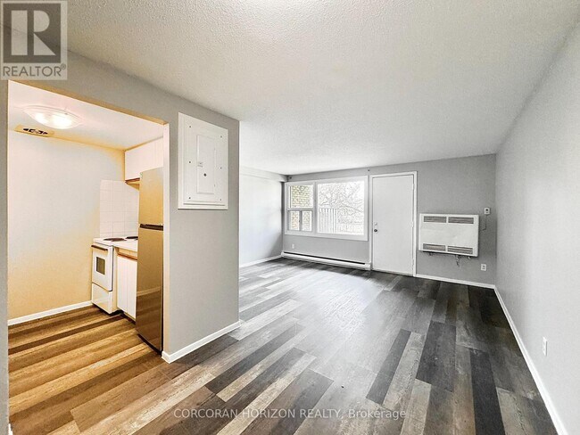 Photo du bâtiment - 1200 Courtland Ave E