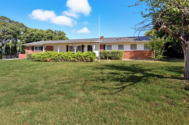 Foto principal - 8008 Llano Ave