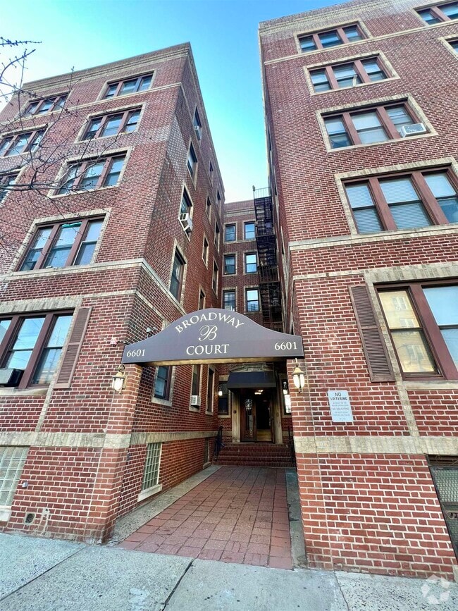 Building Photo - 6601 Broadway