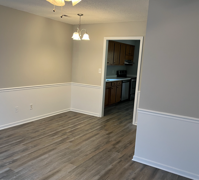 Building Photo - 383 Hw417