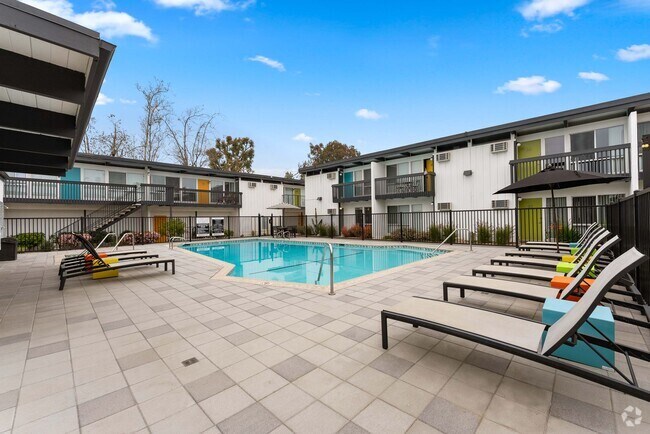 View of Downtown Costa Mesa Gated Apartments for Rent - Costa Mesa, CA - 27 ...