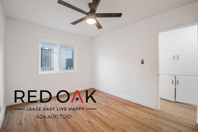 Building Photo - 340 W 87th St