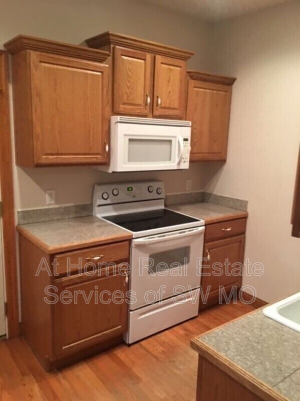 Foto del edificio - 5587 N 17th St